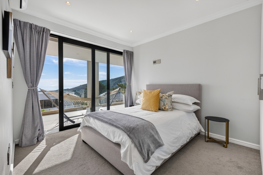 To Let 4 Bedroom Property for Rent in Camps Bay Western Cape